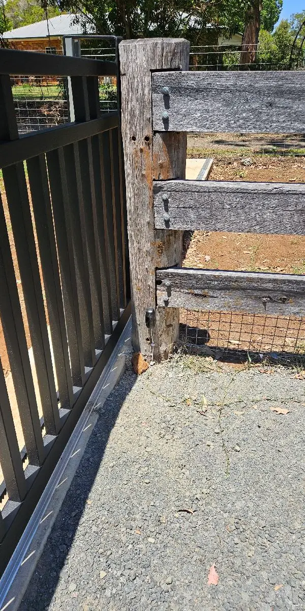 after Black Powder-coated Aluminium Sliding Gate – Slide Gate + Motor, Kleinton