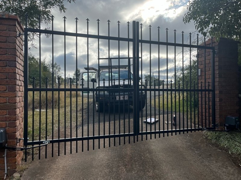 after Black Powder-coated Aluminium Swing Gate – Gate repairs, Kearneys Spring