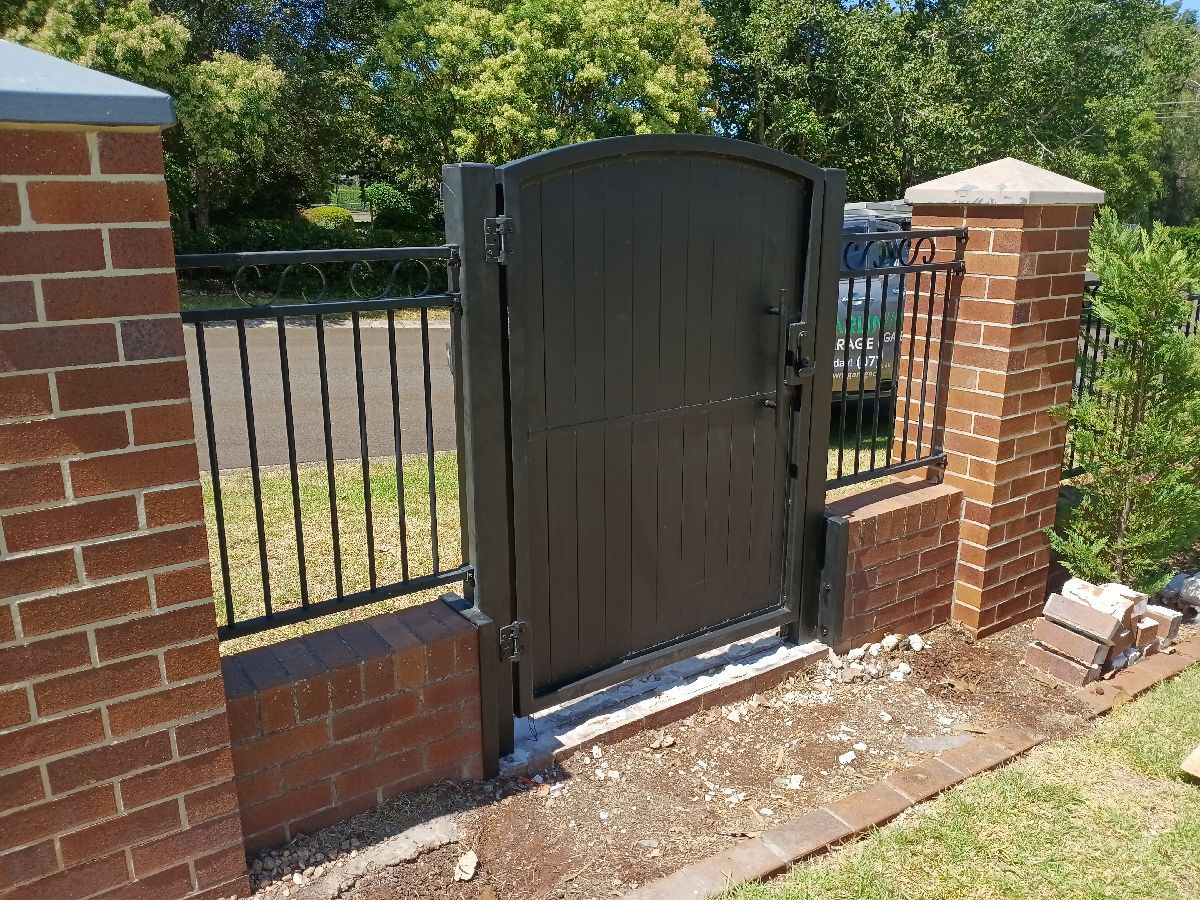after Black Pro-Texture Black Swing Gate – Custom Arch-Top PA Gate, Middle Ridge