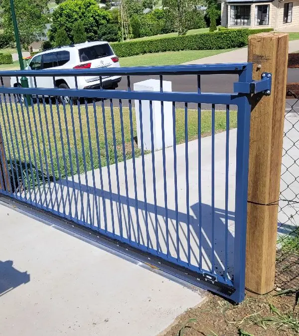 after Dark Blue Powder-coated Aluminium Sliding Gate – Gate Fab + Motorisation, Mount Rascal