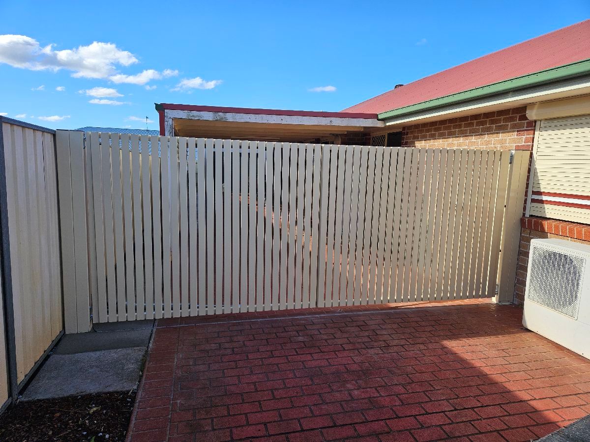 after Cream Powder-coated Steel Swing Gate – DBL Swing Gate + PA, Middle Ridge