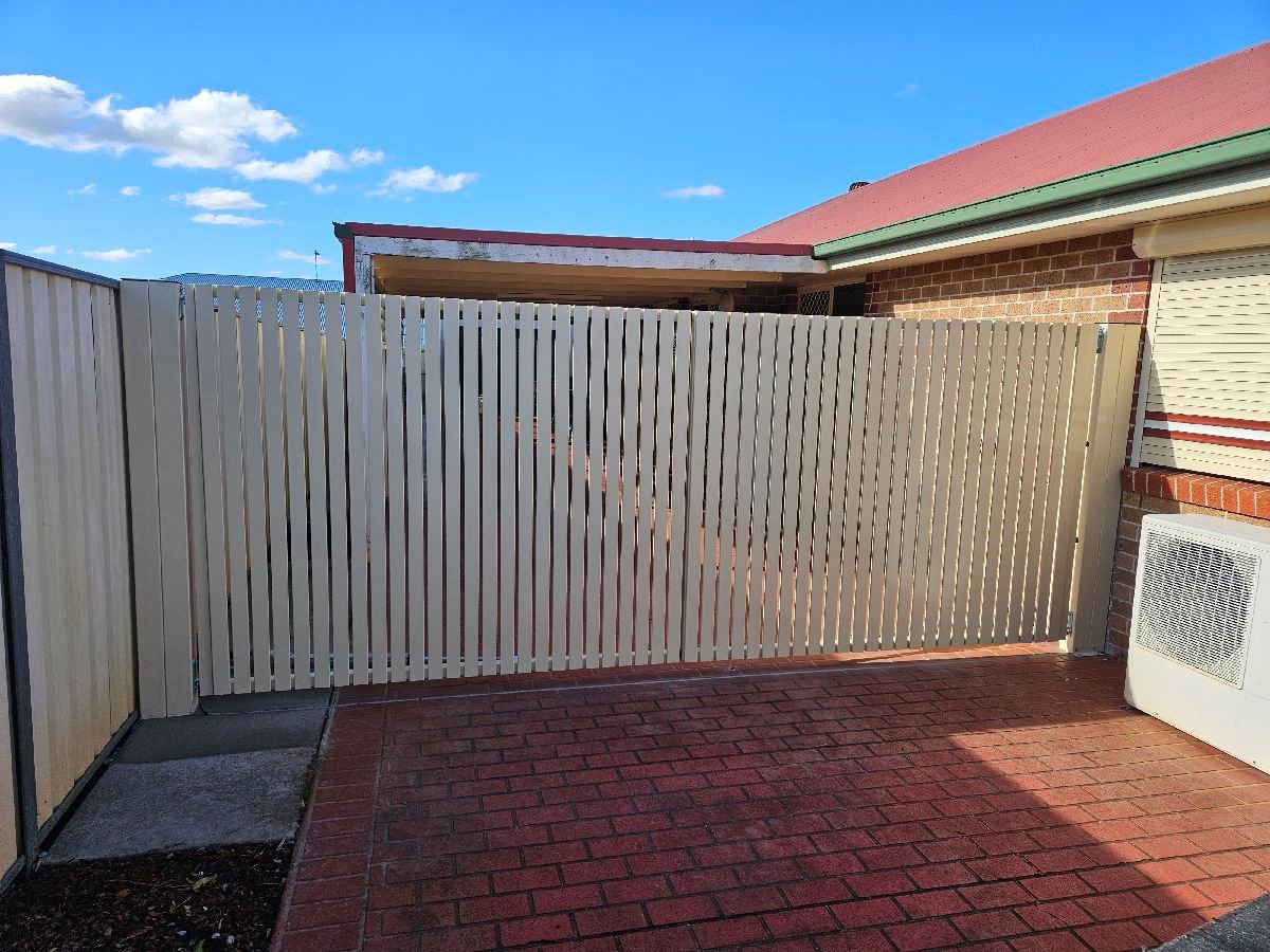 after Cream Powder-coated Steel Swing Gate – DBL Swing Gate + PA, Middle Ridge