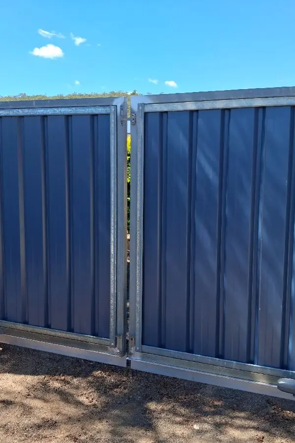 after Dark Blue + Galvanised Colorbond Steel + Galvanised Frame Swing Gate – Fix gate + Auto, Westbrook