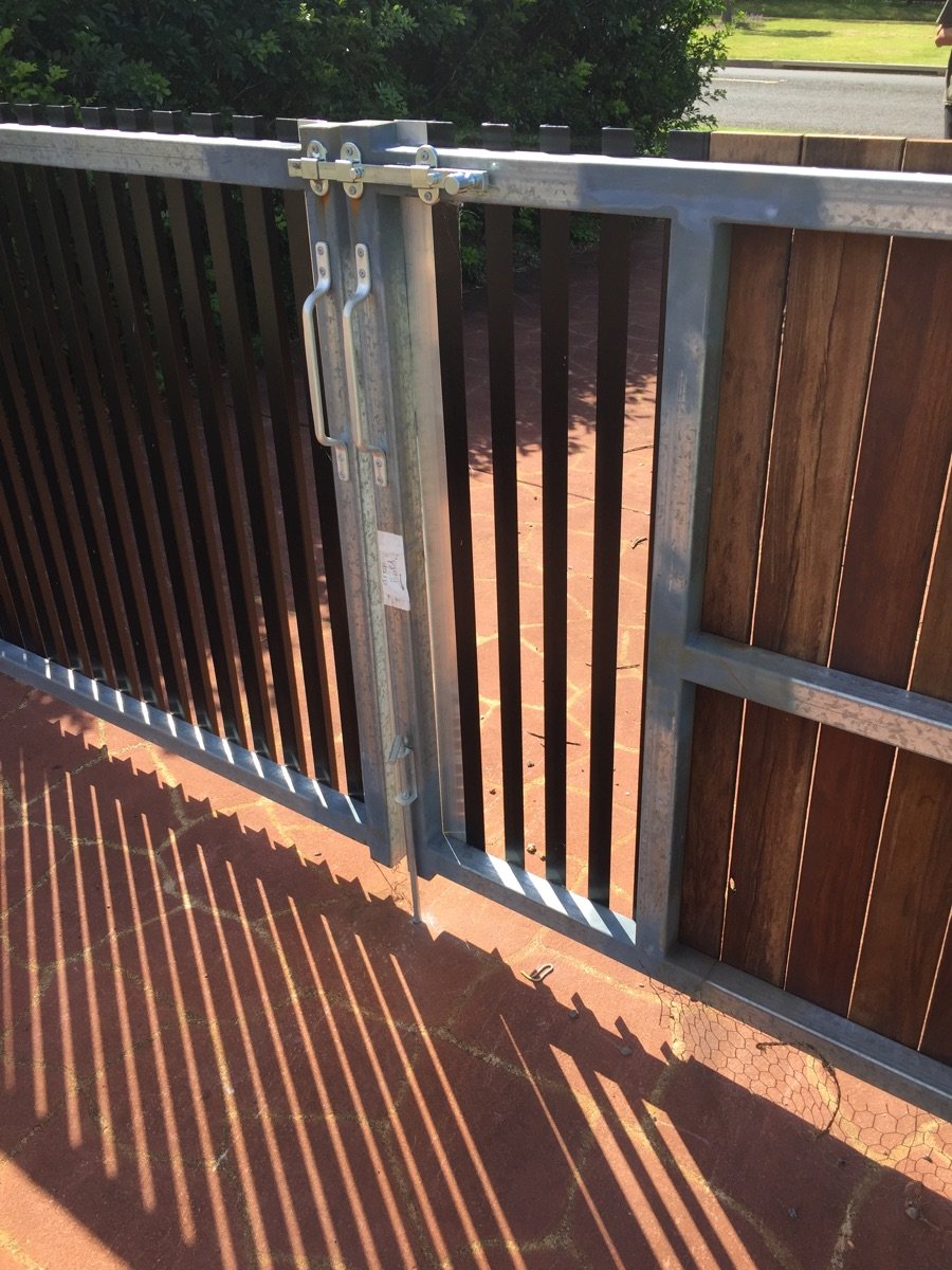 after Galvanised + Wood-look Colorbond + Galvanised Frame Sliding Gate – Gate, Highfields