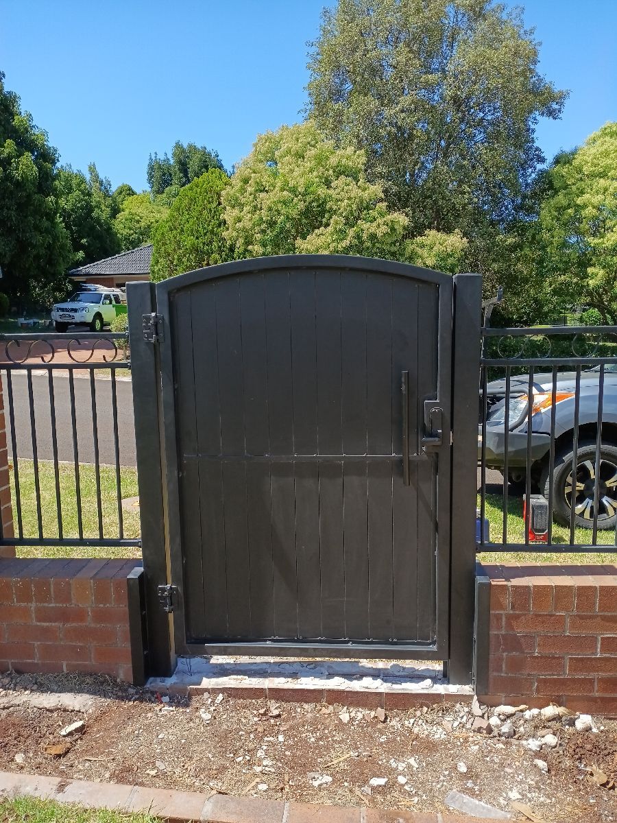 after Black Pro-Texture Black Swing Gate – Custom Arch-Top PA Gate, Middle Ridge
