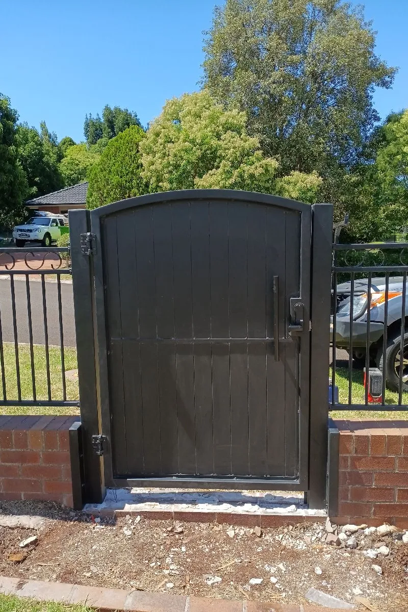 after Black Pro-Texture Black Swing Gate – Custom Arch-Top PA Gate, Middle Ridge