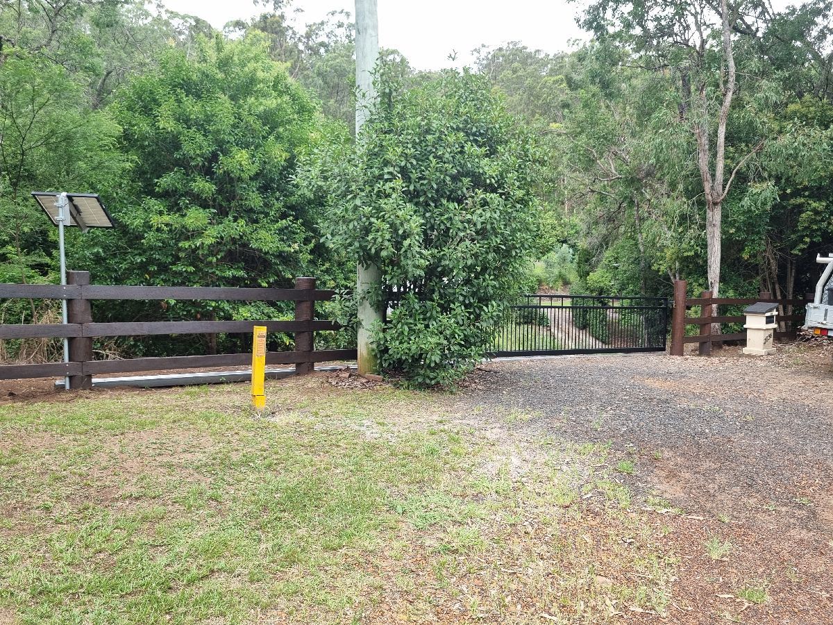 after Black Powder-coated Aluminium Sliding Gate – Gate + Motor, Upper Flagstone