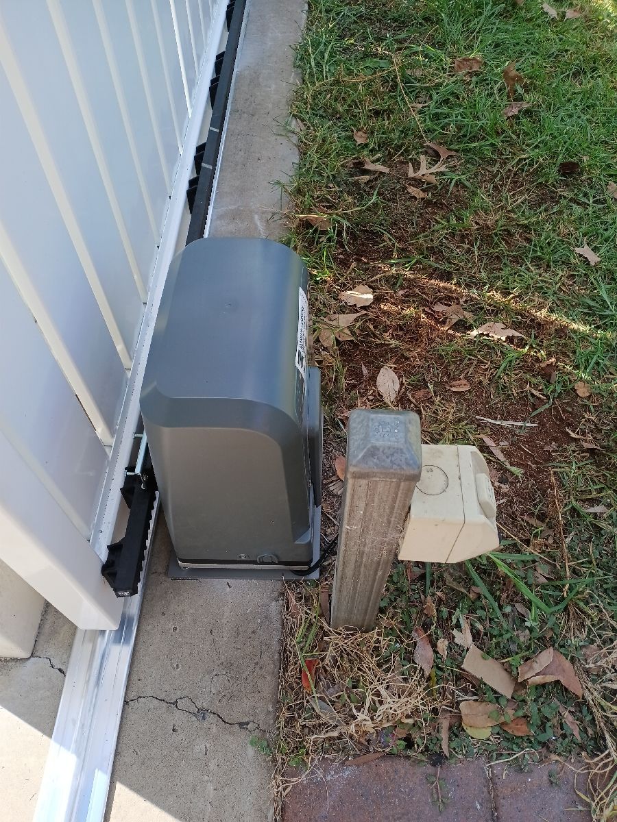 detail White Powder-coated Aluminium Sliding Gate – Slide Gate & Motor, Newtown