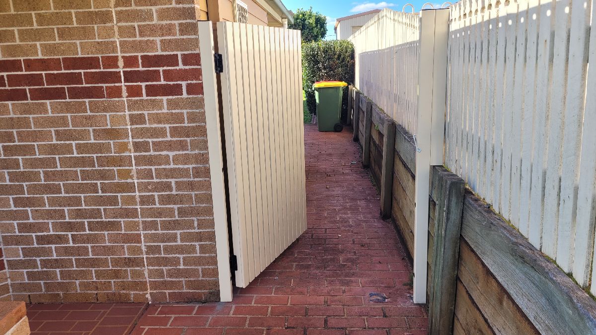 after Cream Powder-coated Steel Swing Gate – DBL Swing Gate + PA, Middle Ridge