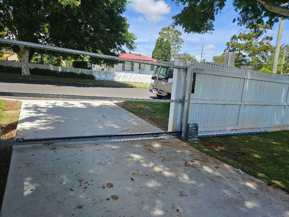 after Galvanised + Timber Colorbond + Galvanised Frame Sliding Gate – Slide Gate + Motor, South Toowoomba