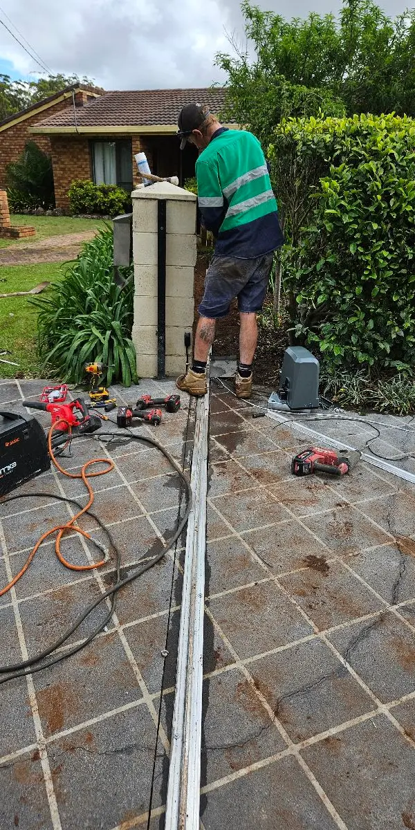 in progress N/A N/A Action Shot – Gate Fabrication + Motorisation, Centenary Heights
