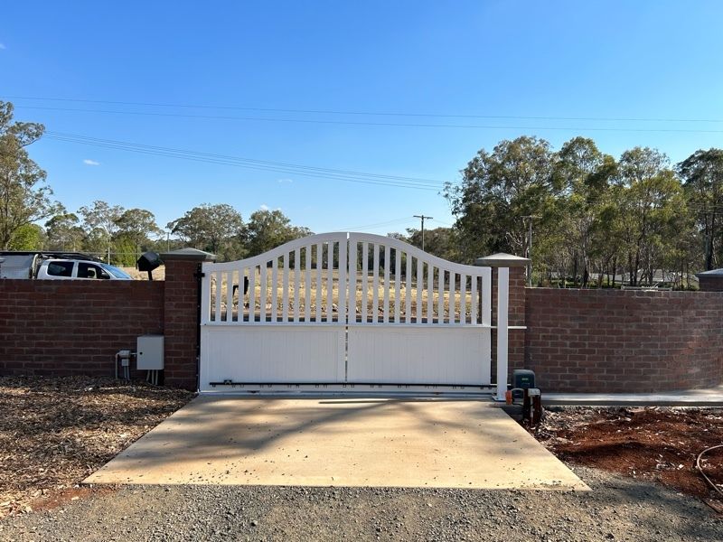after Pro Texture White Powder-coated Aluminium Sliding Gate – Sliding Gate, Geham