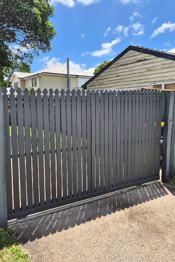 before Woodland Grey Timber Sliding Gate – Timber Gate Repair, East Toowoomba