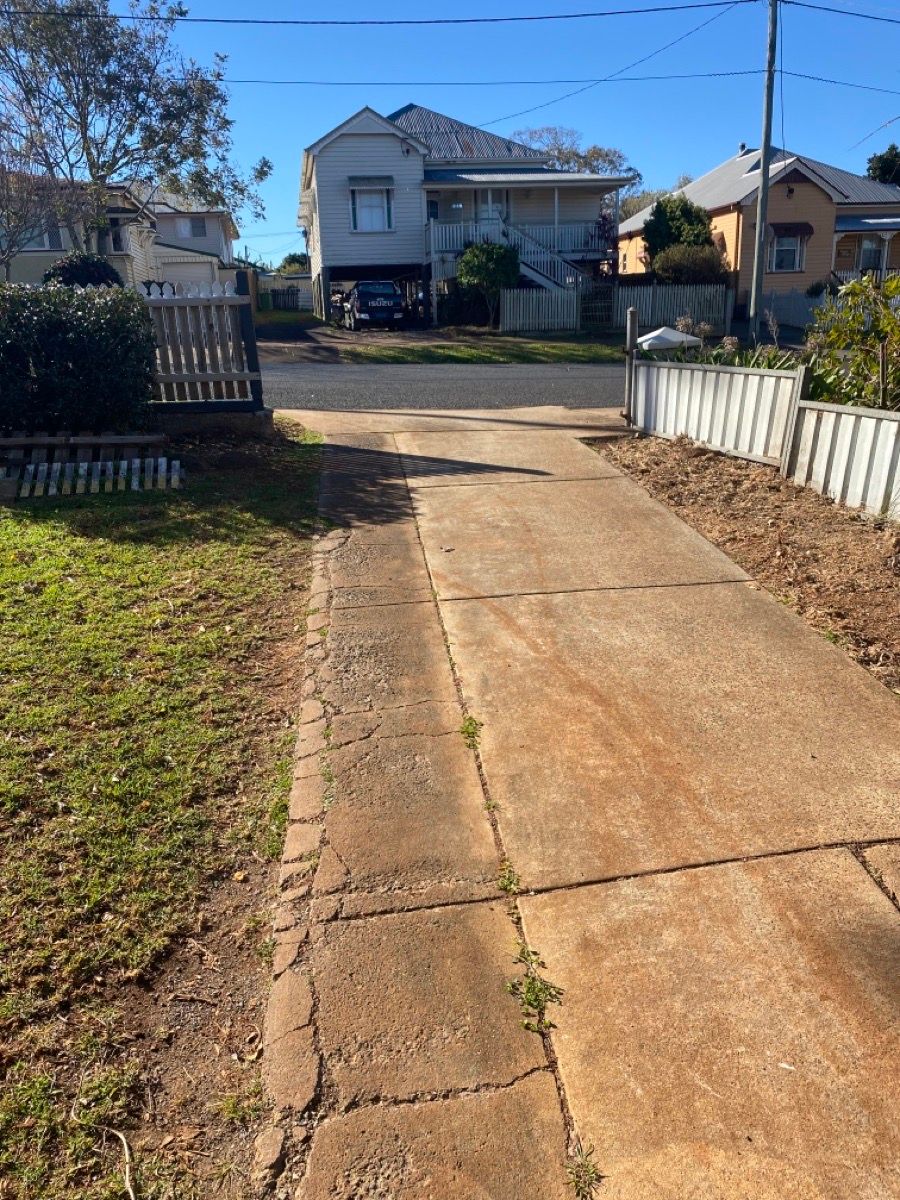 before White Timber Sliding Gate – Slide Gate + Motor, Newtown
