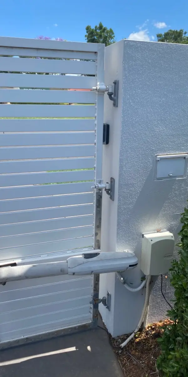 before White Powder-coated Aluminium Swing Gate – Gate + Motor, Middle Ridge