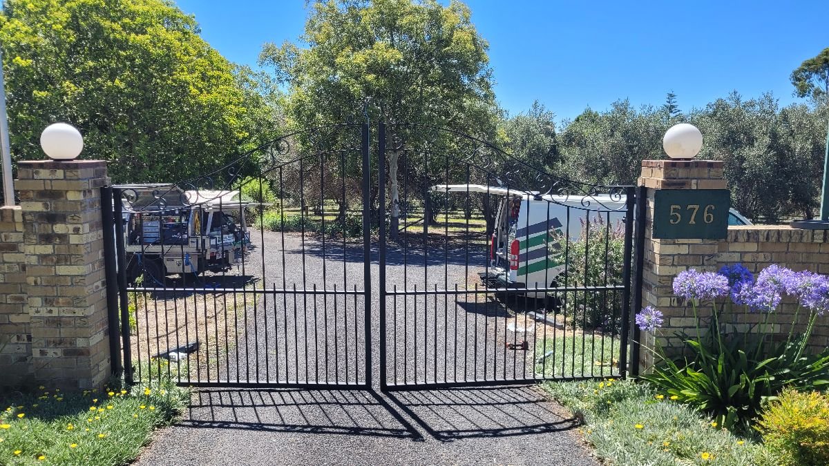 before Black N/A Swing Gate – Gate, Vale View
