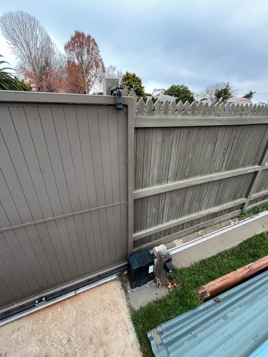 before Jasper Colorbond Steel Sliding Gate – Gate Repairs, Rangeville