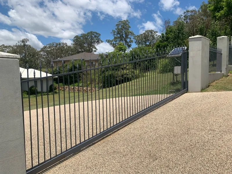 before Black Powder-coated Aluminium Sliding Gate – Aluminium Slider Spear, Preston
