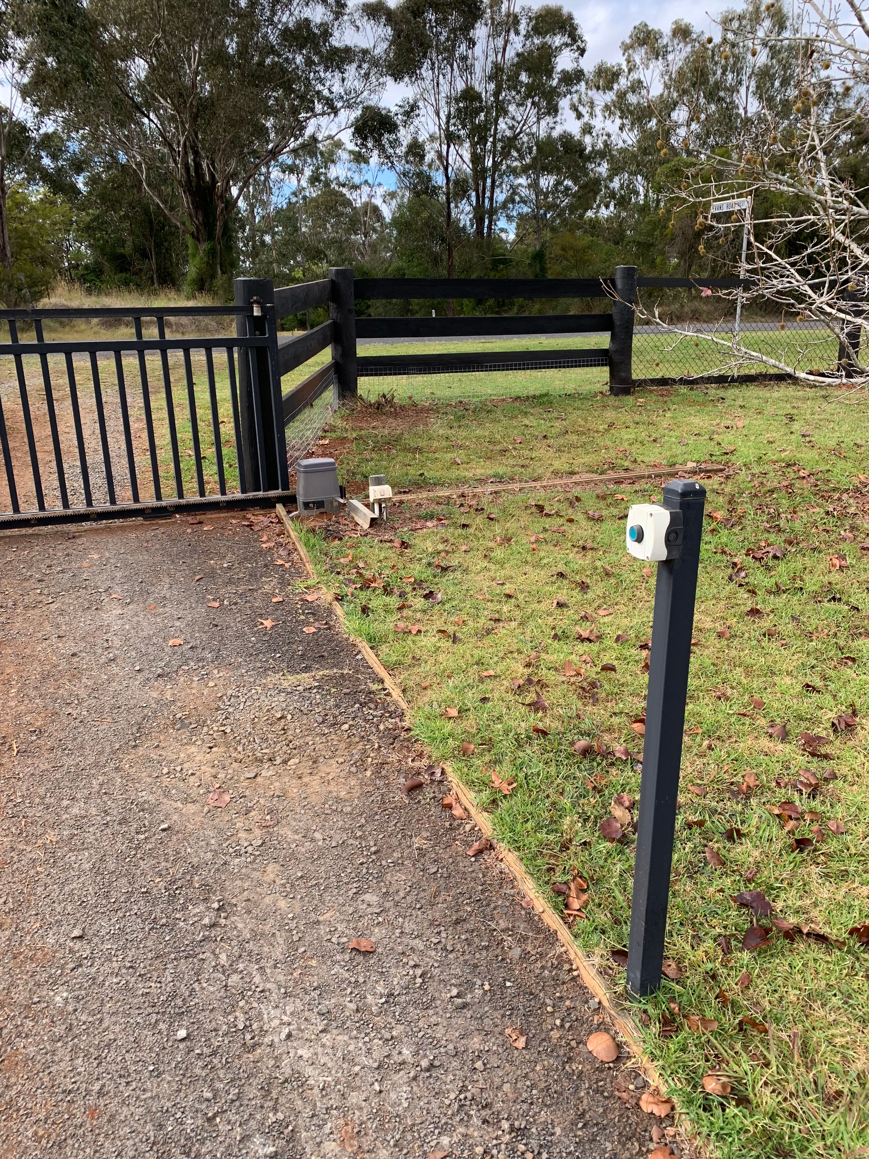 before Black Powder-coated Steel Sliding Gate – Sliding gate install (Part 2 - Refurb), Kleinton