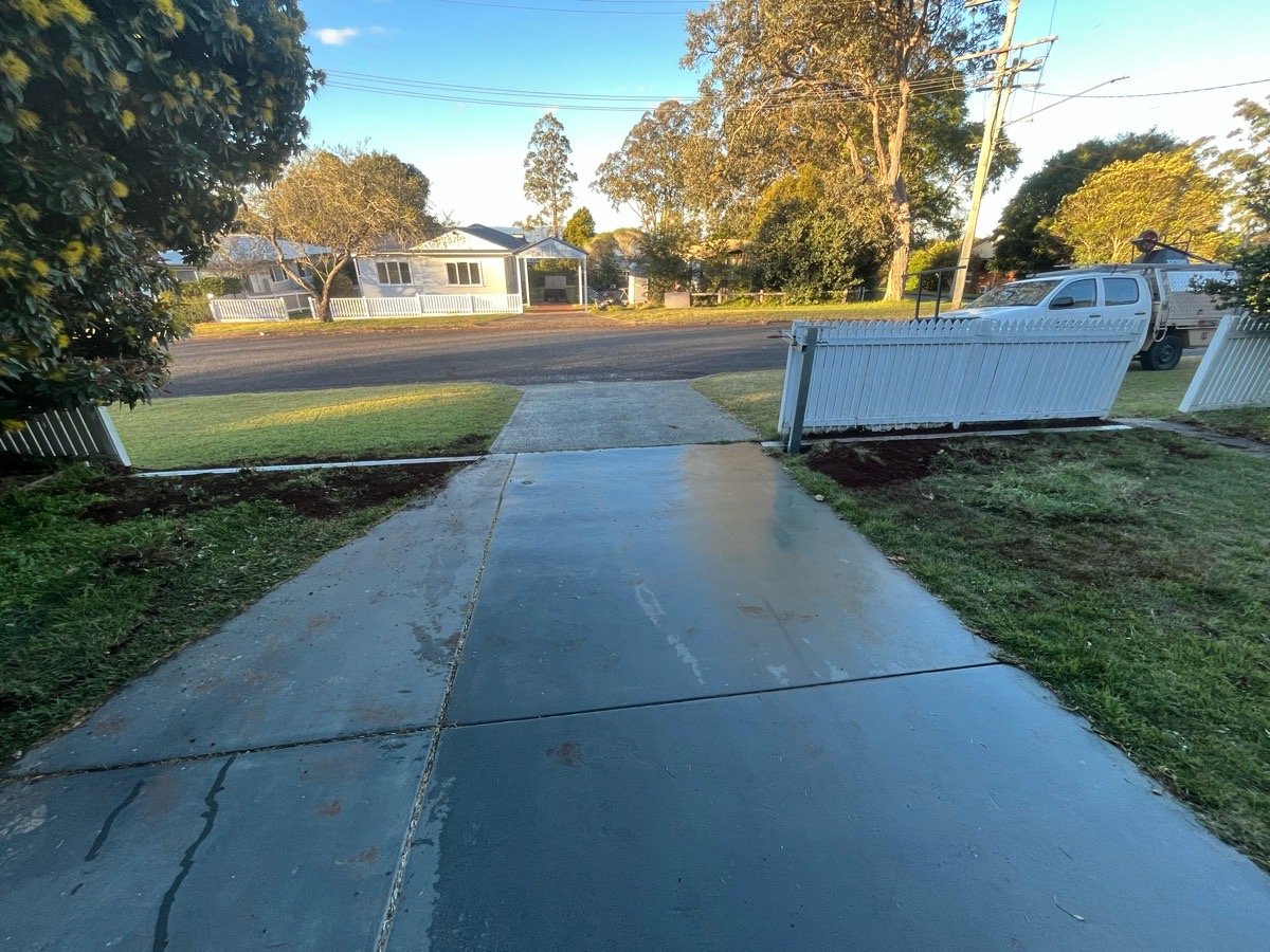 before White Timber Sliding Gate – Gate + PA, Mount Lofty