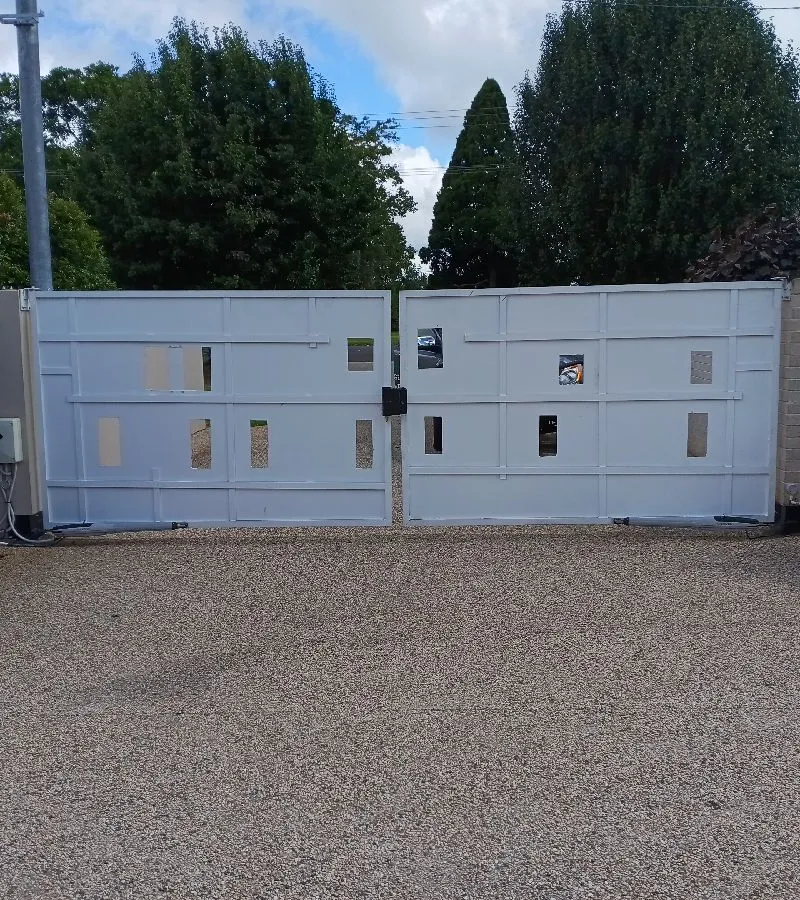 before White Aluminium Sliding Gate – Gate Fabrication, Rangeville