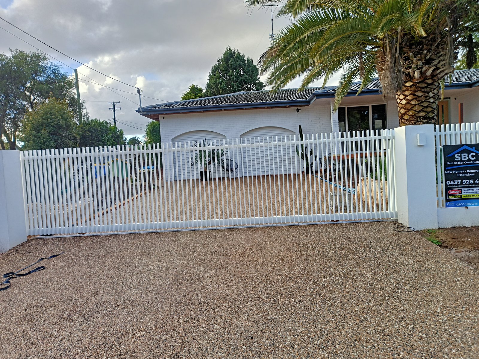 before White Powder-coated Aluminium Sliding Gate – INSTALL: Aluminium Sliding Gate, Rangeville