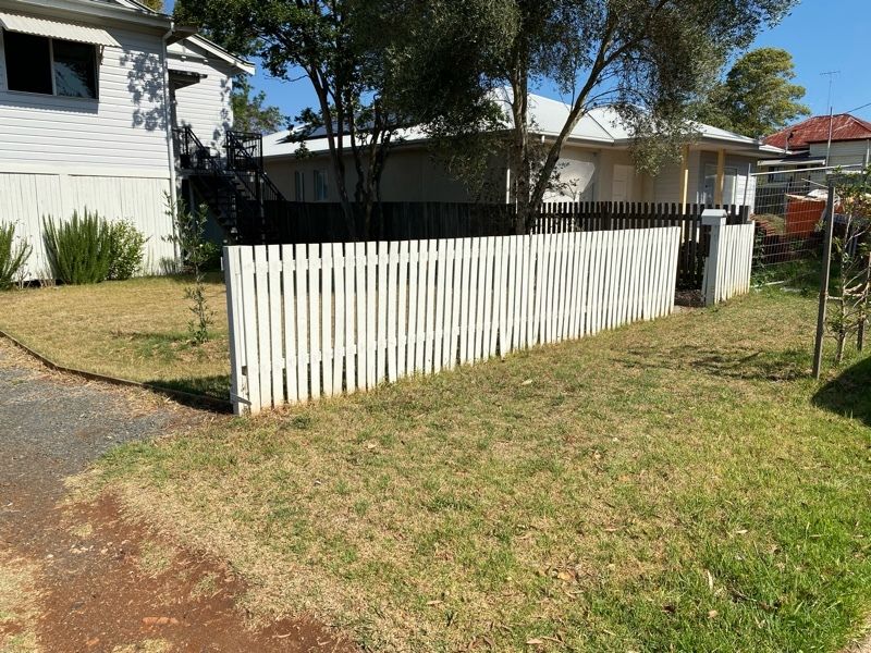 before White Timber Sliding Gate – Gate + Motor, Newtown