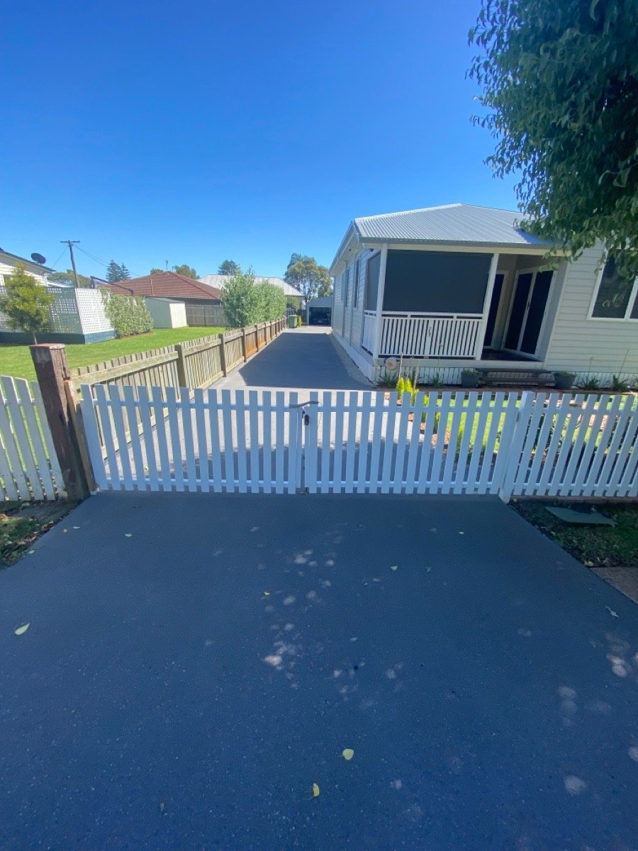 before N/A N/A Sliding Gate – Gate + Motor, Newtown