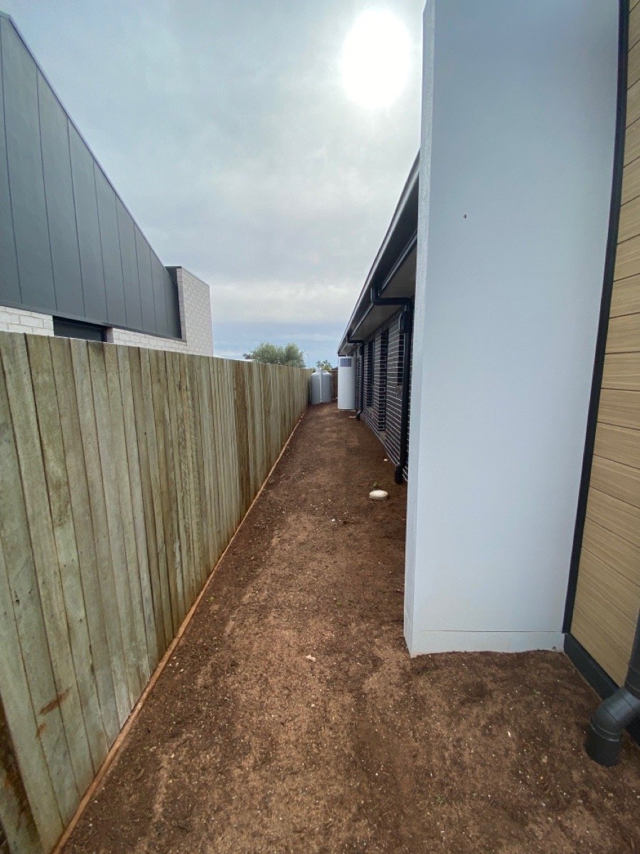 before N/A N/A Swing Gate – Gate + Motor, Middle Ridge