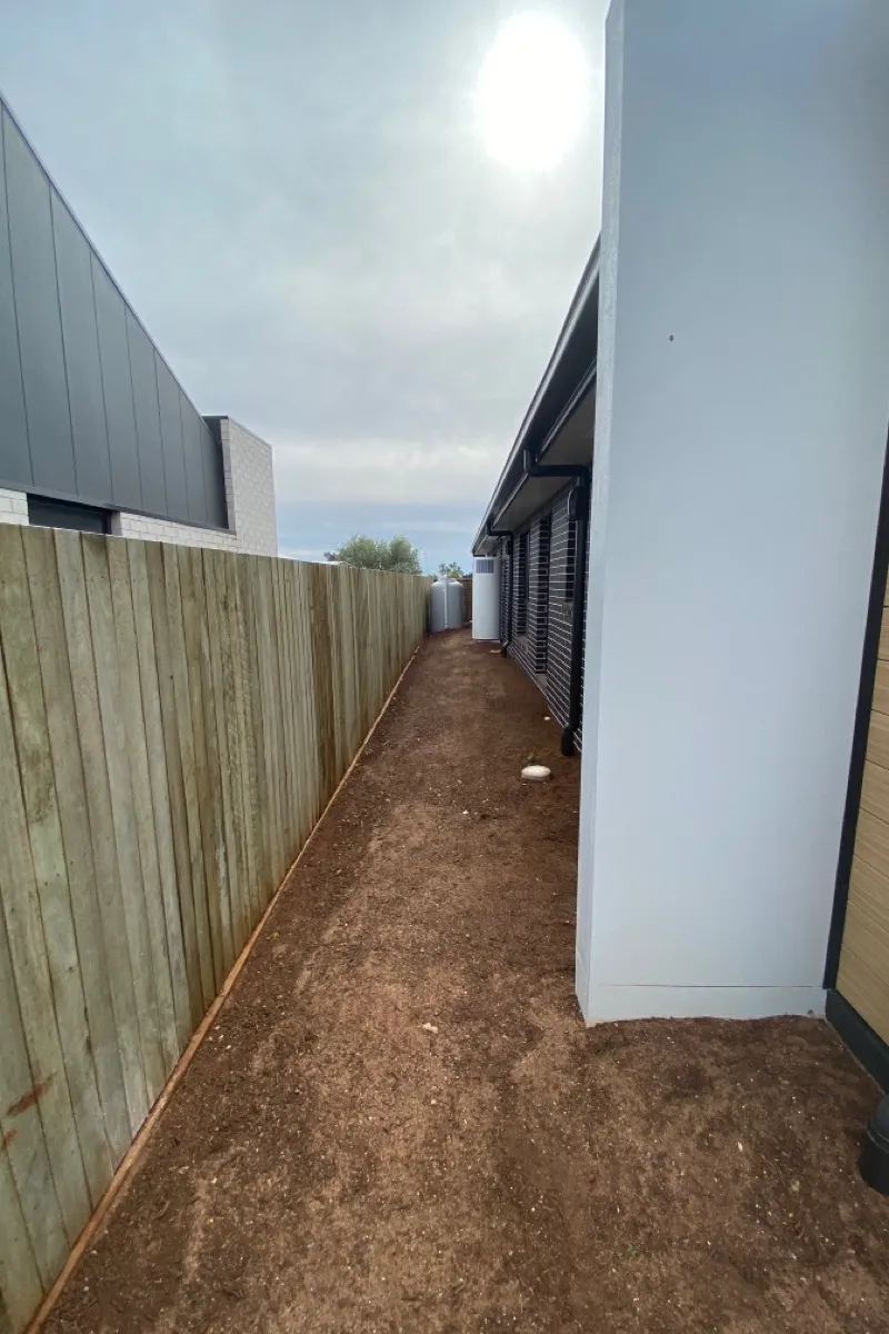 before N/A N/A Swing Gate – Gate + Motor, Middle Ridge