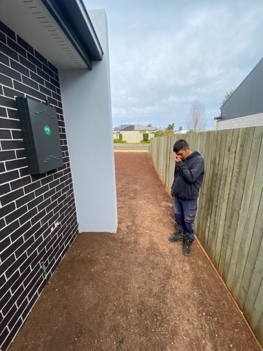 before N/A N/A Swing Gate – Gate + Motor, Middle Ridge