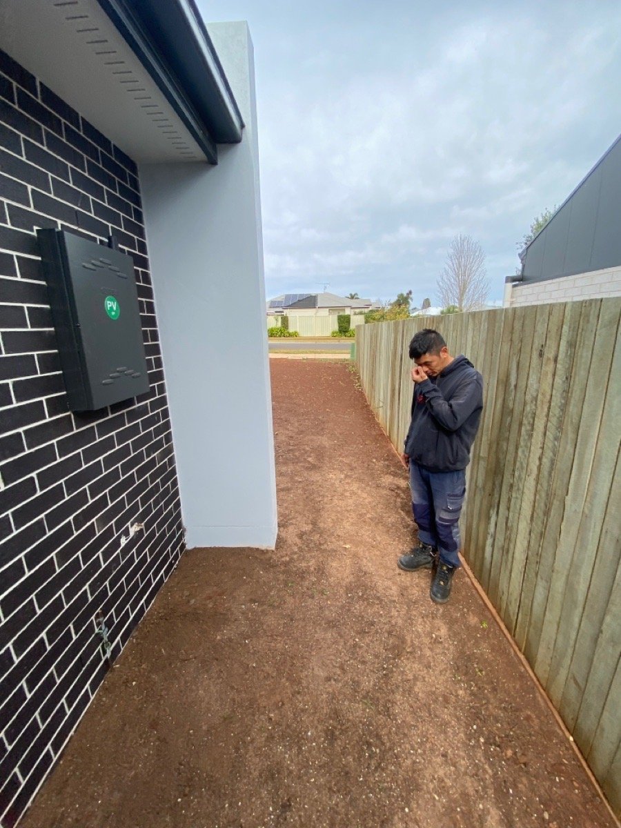 before N/A N/A Swing Gate – Gate + Motor, Middle Ridge