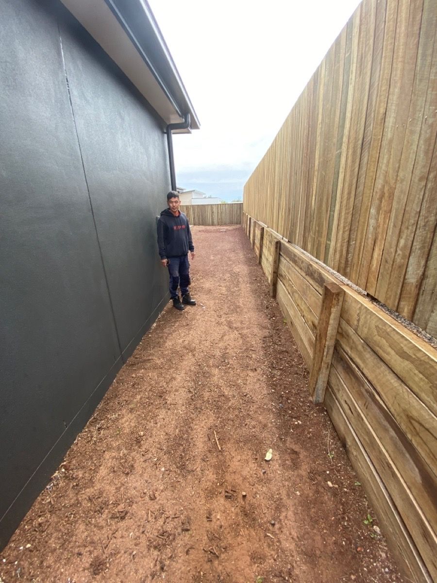 before N/A N/A Swing Gate – Gate + Motor, Middle Ridge