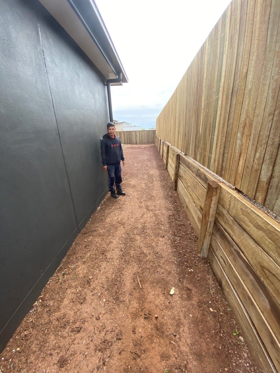 before N/A N/A Swing Gate – Gate + Motor, Middle Ridge
