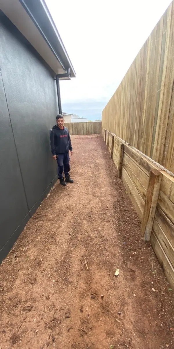 before N/A N/A Swing Gate – Gate + Motor, Middle Ridge