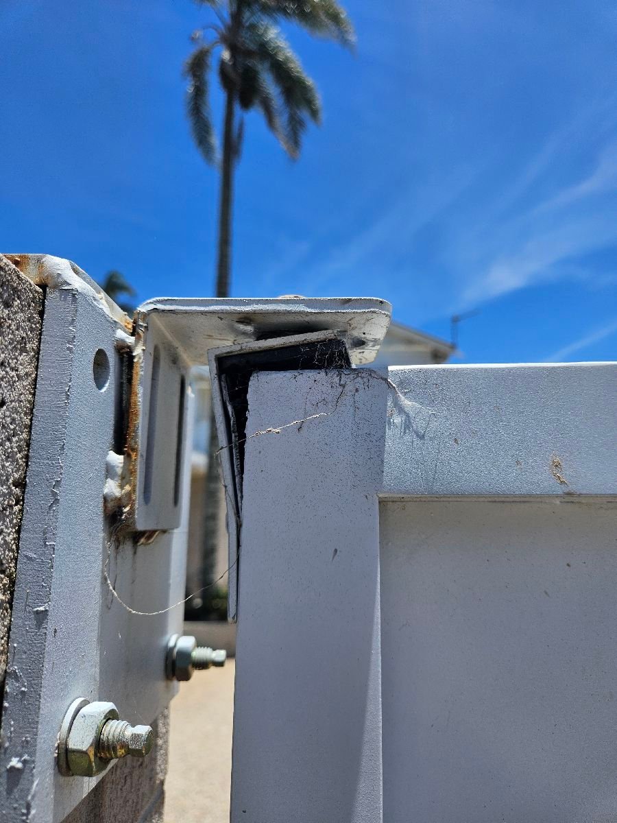 before White Powder-coated Aluminium Sliding Gate – 2026 - GAte Split Repair, Rangeville