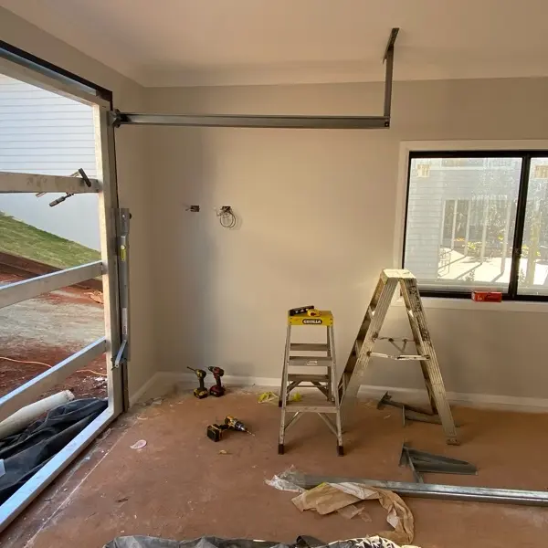in progress N/A Powder-coated Steel Tilt Door – Tilt Door + Motor, Kleinton